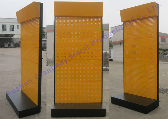 Gli scaffali della macchina utensile rivestono di ferro lo scaffale che accantona i banchi di mostra del metallo di Pegboard